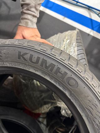 Neumático Kumho Ecsta PS71 245/45/17 XL
