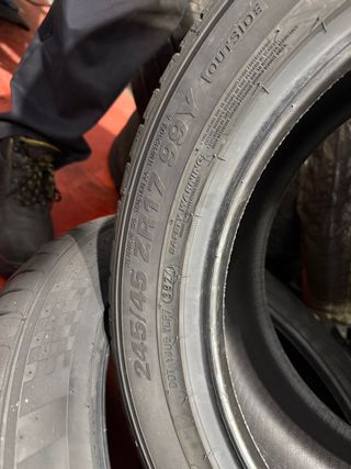 Neumático Kumho Ecsta PS71 245/45/17 XL