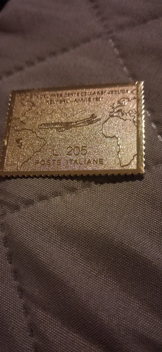 Francobollo metallo Poste Italiane