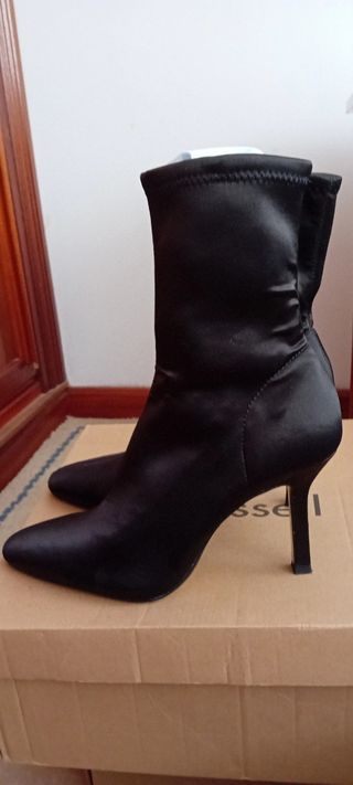 Botas altas negras de tacón