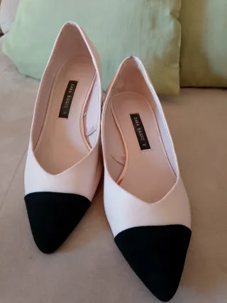 Zapatos Zara tacón medio beige y negro T.38