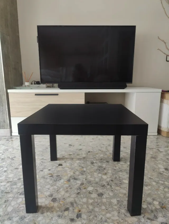 Mesita auxiliar negra de madera