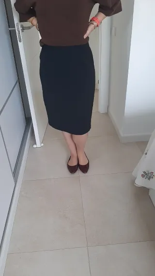 Falda lápiz negra elegante