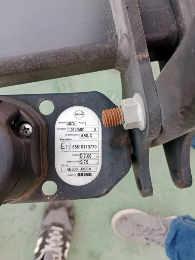 Bola de remolque Nissan NV200