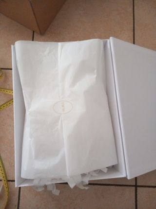 Scatola Dior Bianca Oro grande con fiocco