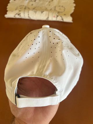 Gorra Titleist Blanca SPF 50