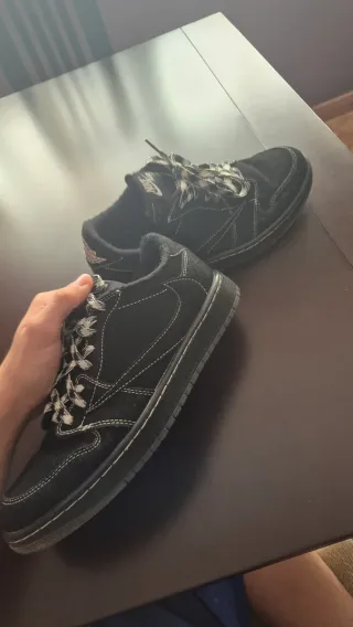 Jordan 1 x Travis Scott (Phantom)