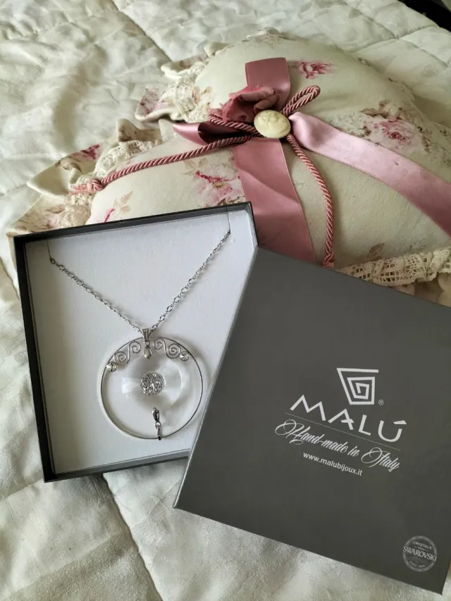 Collana di Malù con ciondolo con Swarovski 