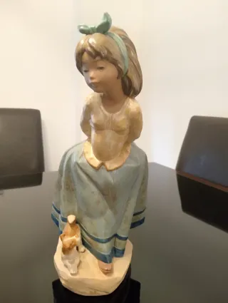 Figura Lladró niña con perro