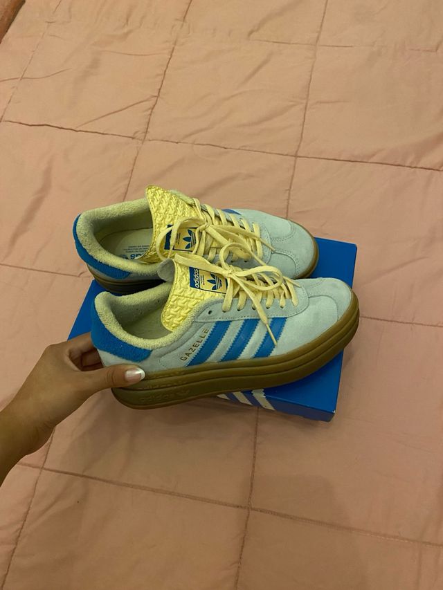 Zapatillas Adidas Gazelle amarillo y Azul