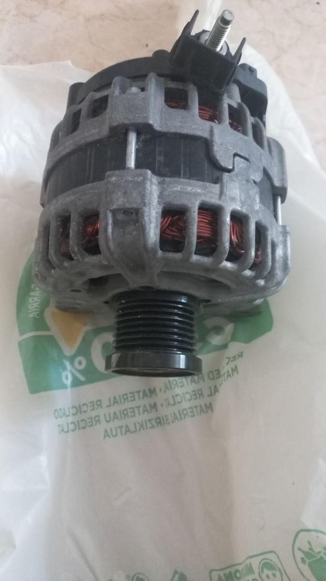 Alternador Nissan Clio 23100 2175R 14V 150A