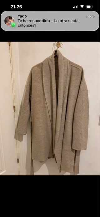 Abrigo Uterqüe Talla M / 38 Beige