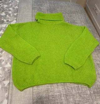 Jersey verde cuello alto talla única