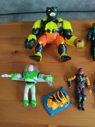 Lote 8 figuras acción años 90 