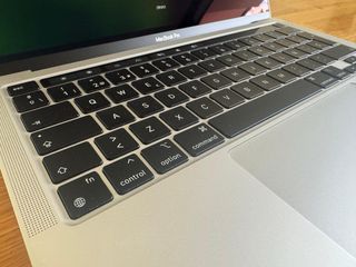 MacBook Pro M1 Plata 13” 2020