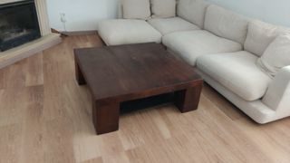 tavolo in pino con gambe nere