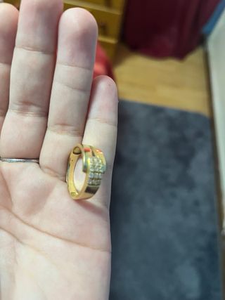 Anillo de oro con circonitas de 18k