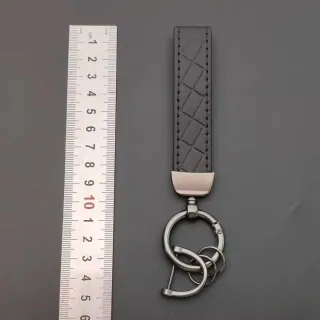 Portachiavi in pelle con gancio metallo e