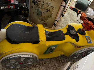 Máquina Recreativa Moto Amarillo y varios.