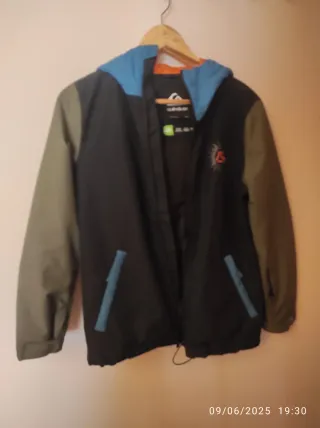 Chaqueta niño negra y verde