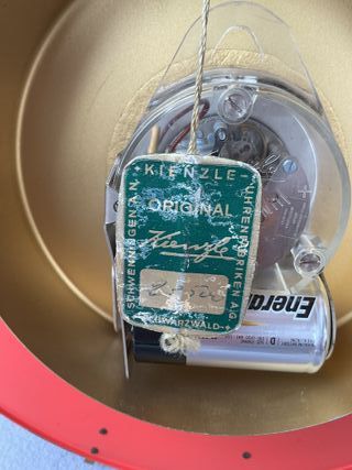 Orologio da parete Kienzle anni '50 rosso