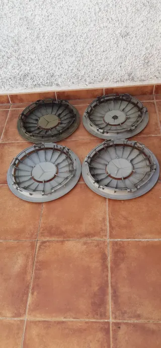4 Tapacubos Mercedes Benz pulgadas 16