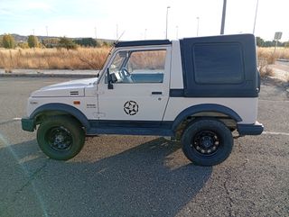 Suzuki Samurai 