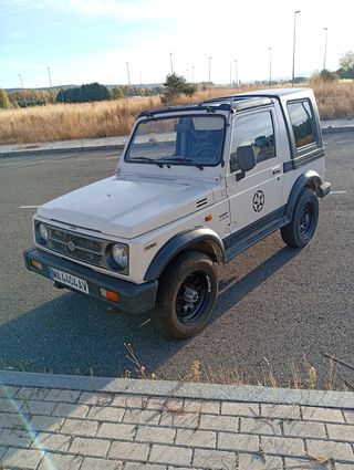 Suzuki Samurai 