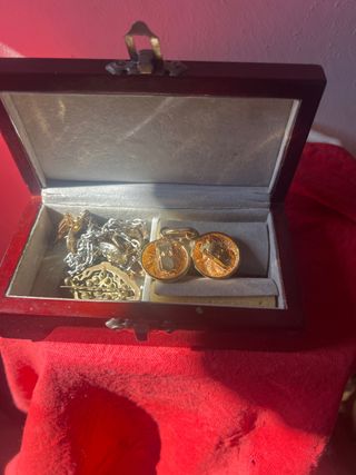 Joyas varias con caja