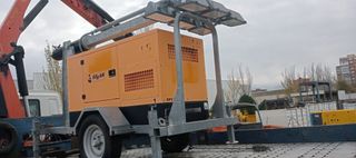 GENERADOR CON TORRE DE ILUMINACION