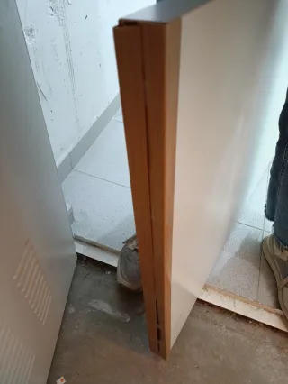 Escritorio blanco patas madera 170x70