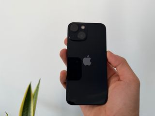 iPhone 13 Mini 128 GB nero.