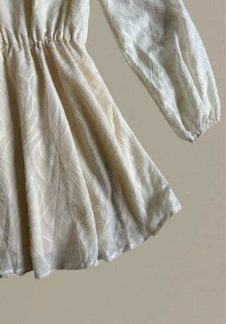 Vestido Romántico María Antonieta con moño detrás.