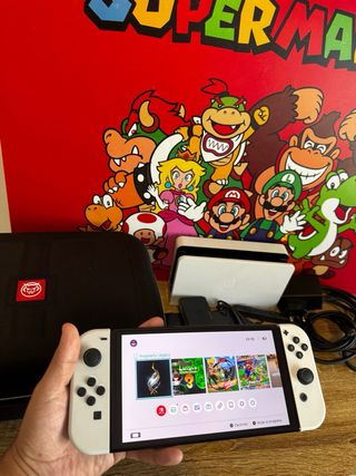 Nintendo Switch OLED White 10/10 con valigia 2022