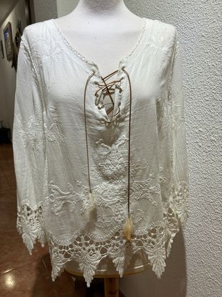 Blusa Ibicenca Encaje y Plumas