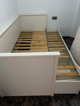 Cama individual extensible Ikea blanca