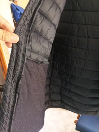 Chaleco de plumas negro