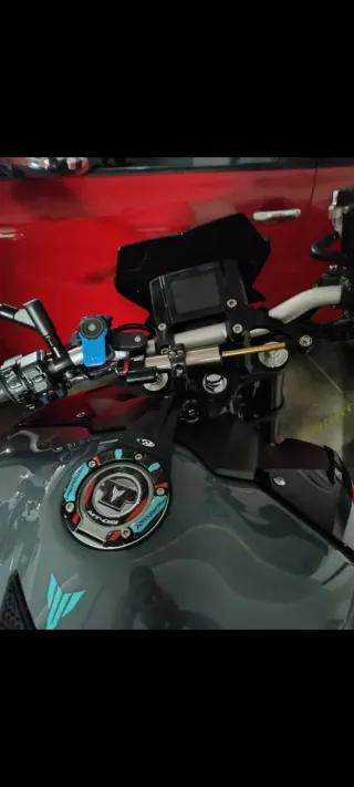 AMORTIGUADOR DIRECCIÓN YAMAHA MT09 21-23
