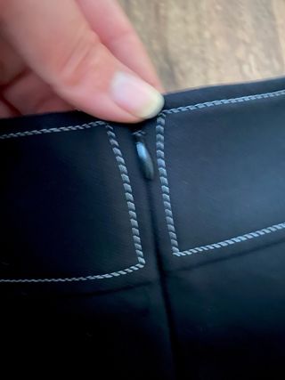 Falda Zara negra con cinturón