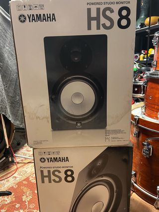 Monitores de estudio Yamaha HS8 (par)