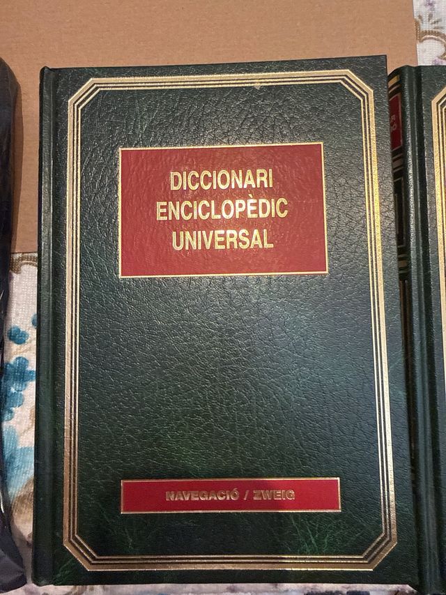 Diccionarios universales enciclopedicos 3 tomos