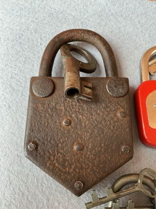 Lotto 8 Lucchetti Vintage Anni 40-60