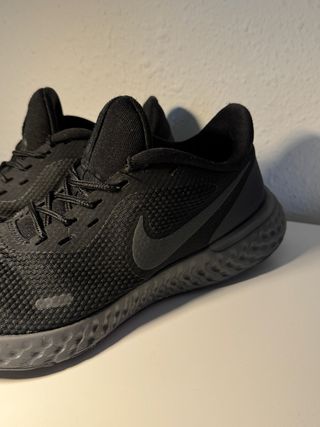 Zapatillas Nike Negras y Grises