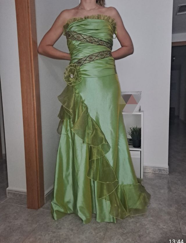 Vestido fiesta largo verde hecho a medida