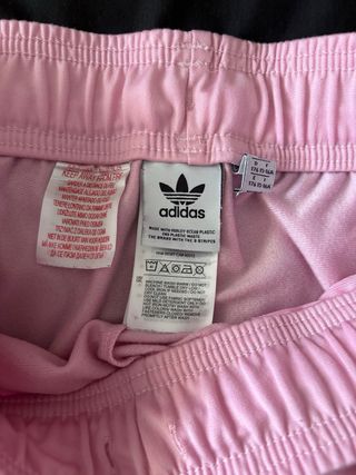 Chándal Adidas rosa con rayas blancas