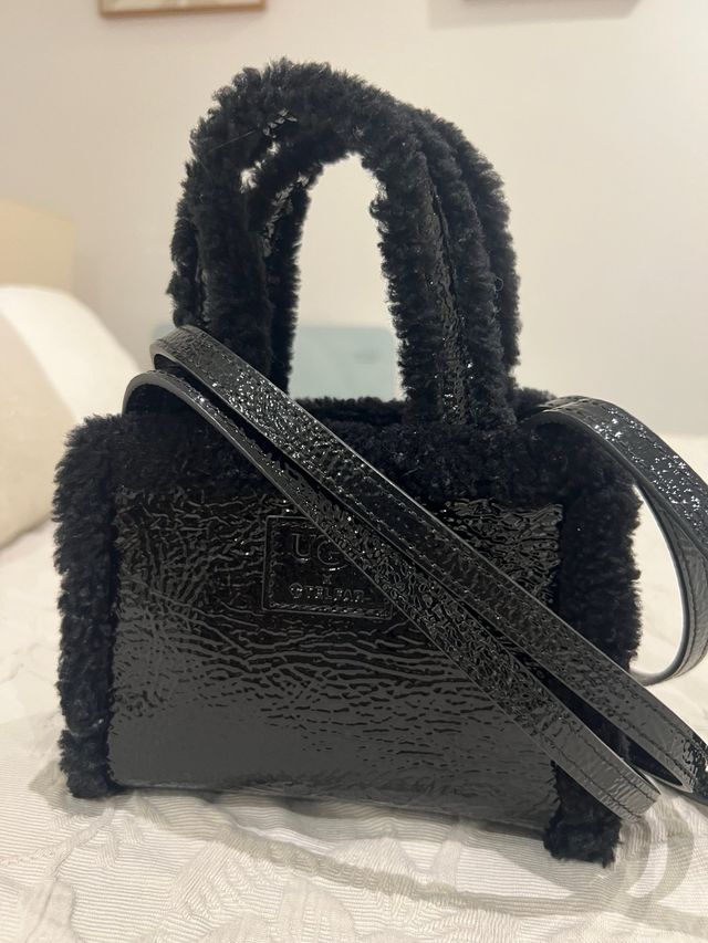 Bolso UGG x Telfar Negro