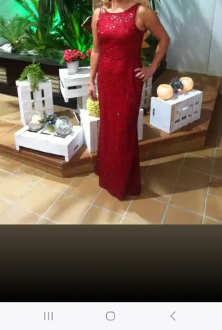 Vestido rojo con lentejuelas