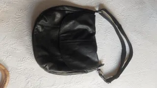 Bolso de cuero negro vintage
