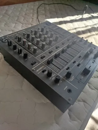 Mixer DJ Pioneer DJM-600
