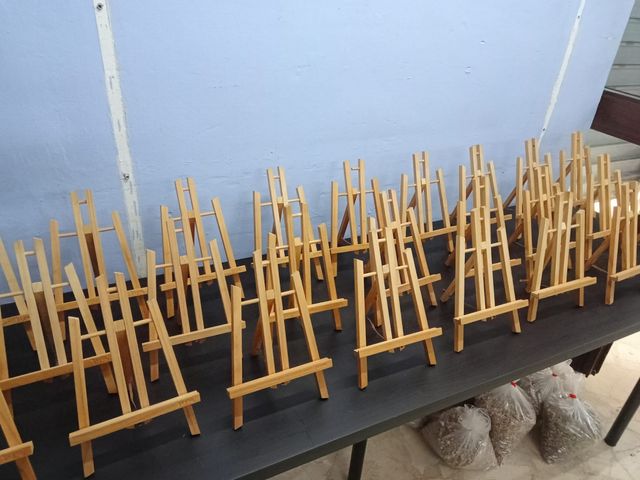 Mini caballete de madera